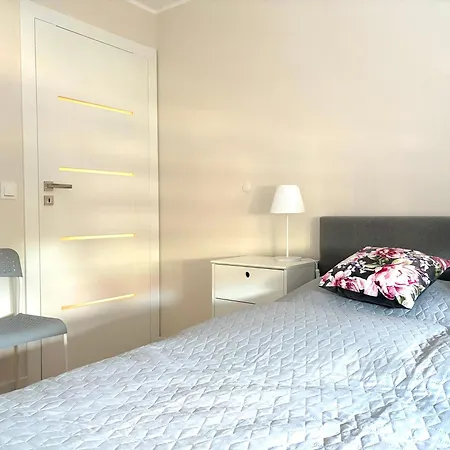 Apartment Eleven Long Gardens Old Town Center